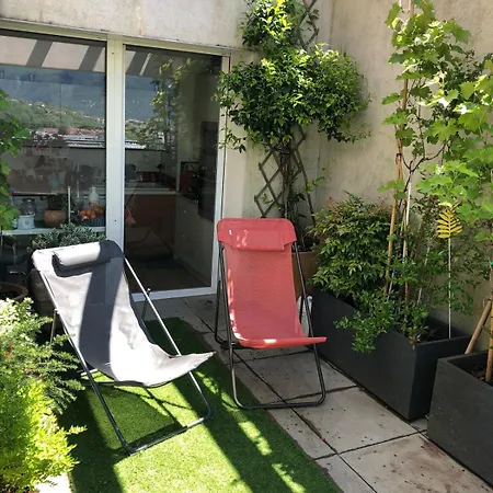 73m2 2 Parking Vue Apartment