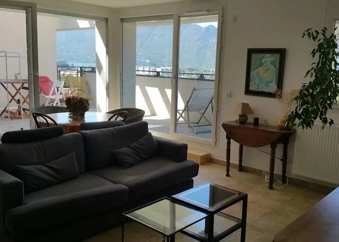 73m2 2 Parking Vue Aix-les-Bains